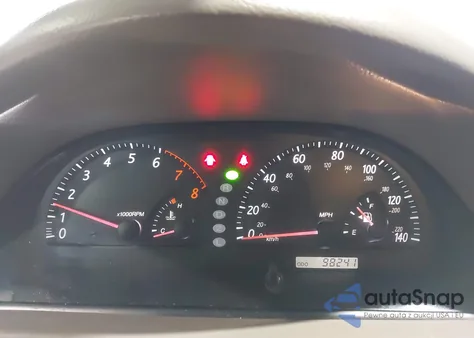 2002 Toyota Camry Le z USA, uszkodzony, nr VIN 4T1BE32K82U107282